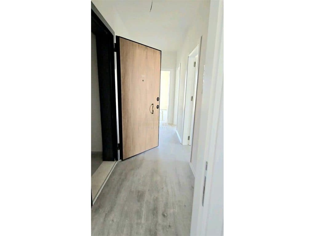 Apartament me qera 3+1 " Univers City" 2