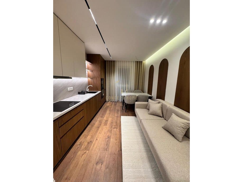 Apartament me qera 2+1+post parkimi ne Xhamllik.