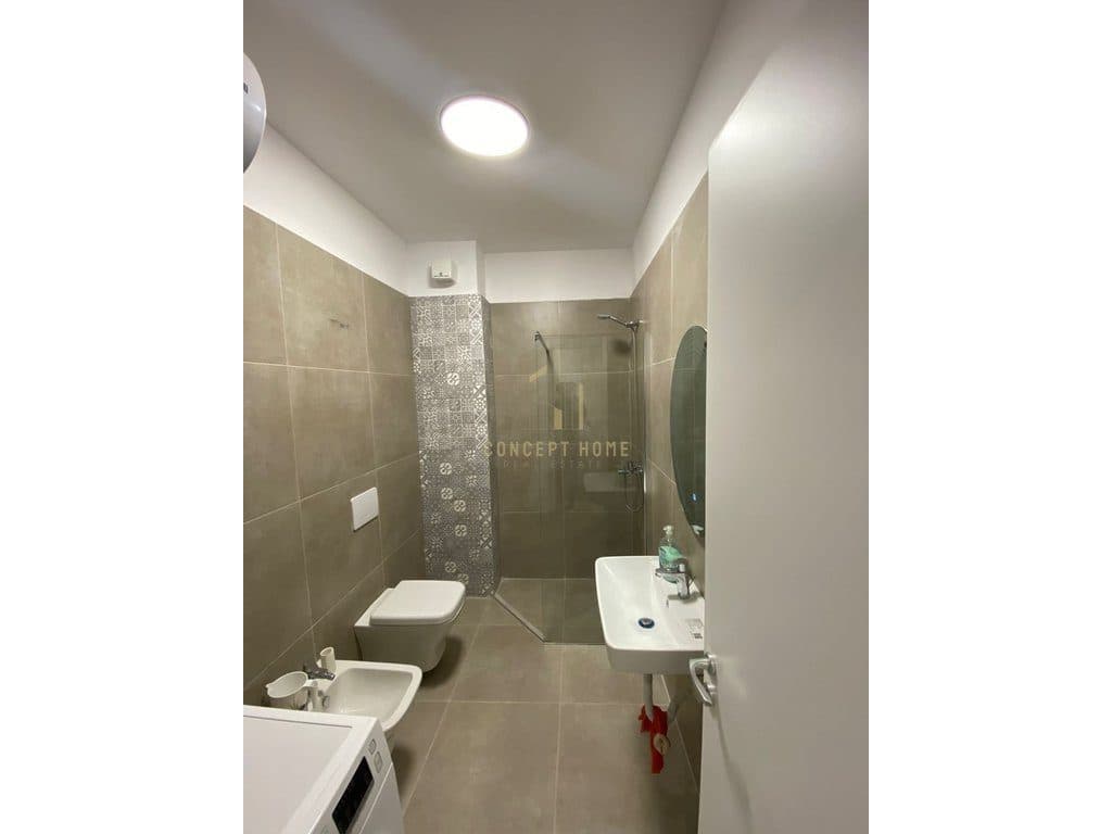 Jepet me qera apartament 1+1 tek Bulevardi i ri 4