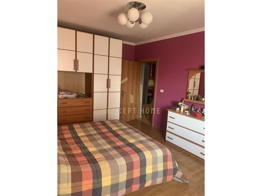 Jepet me qera Apartamenti 1+1 Komuna e Parisit Kika 1 2
