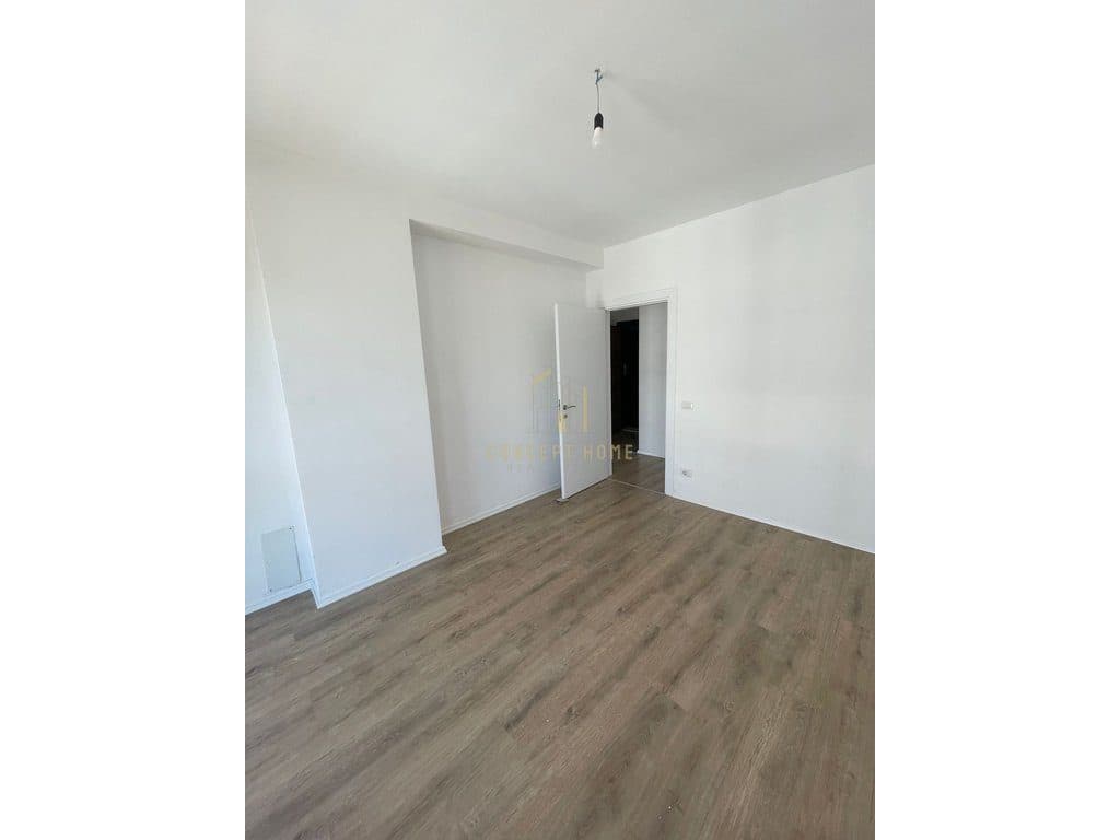 Jepet me qira apartament 2+1 tek Univers City