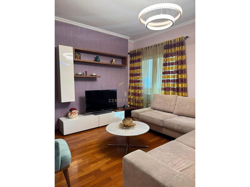 Jepet apartament 2+1 me qera tek Stadiumi Arena Sheshi Skënderbej (Qendër), Tirana