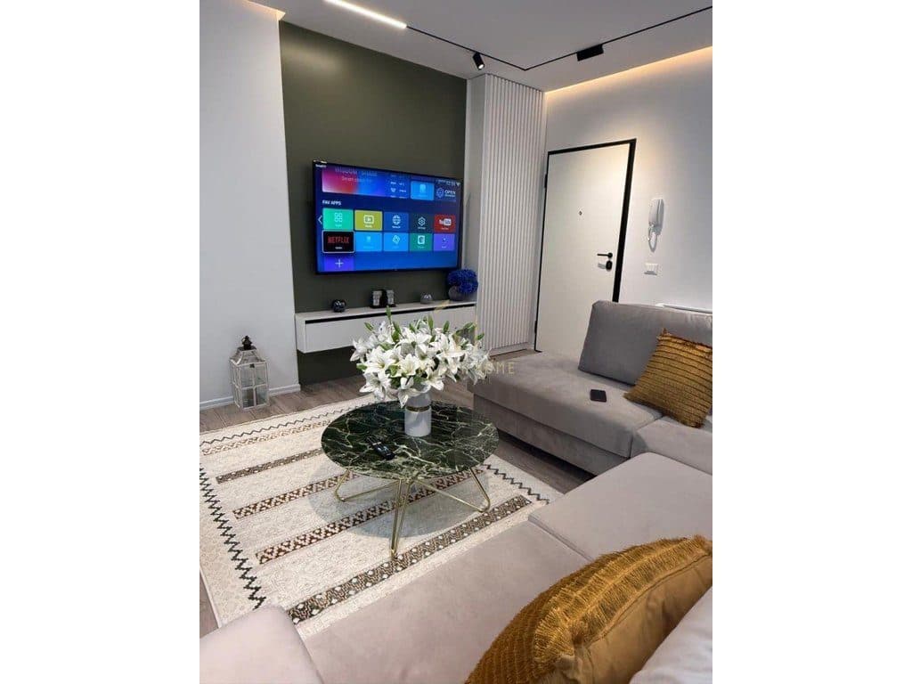 Jepet me Qera Apartament 1+1 tek Bulevardi i Ri
