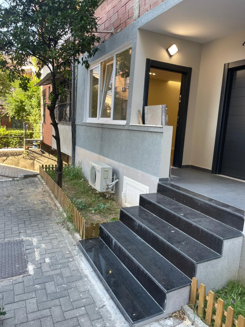 Jepet me qera apartamenti 1+1 tek Rruga Elbasanit (ose per zyra) 4