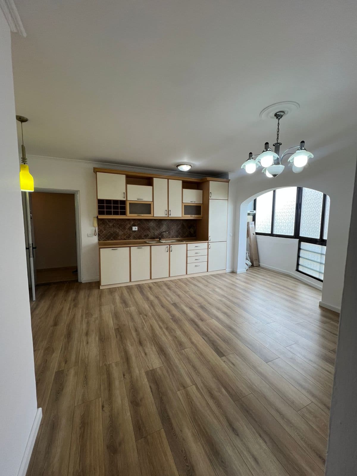 Shitet Apartament 2+1 – Ish-Fusha e Aviacionit