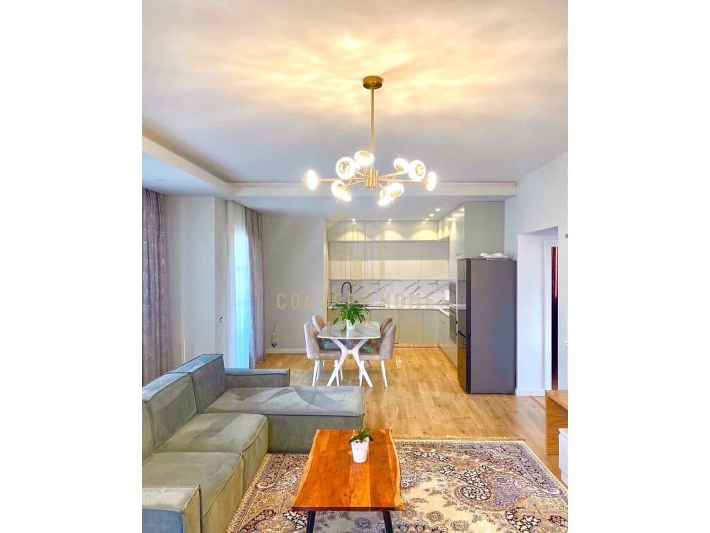 Vilë për Qira në Selitë, Tiranë - 3500€ | 534 m 2