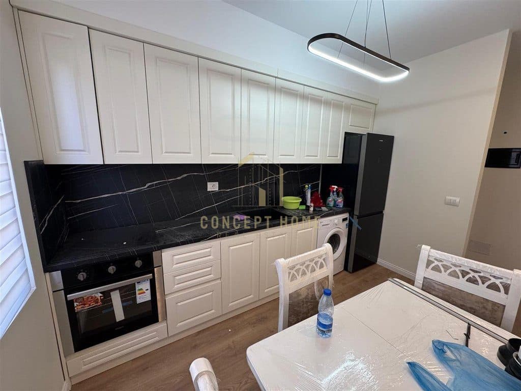 Jepet me qera apartament 1+1 Tek Gjimnazi Harry Fultz