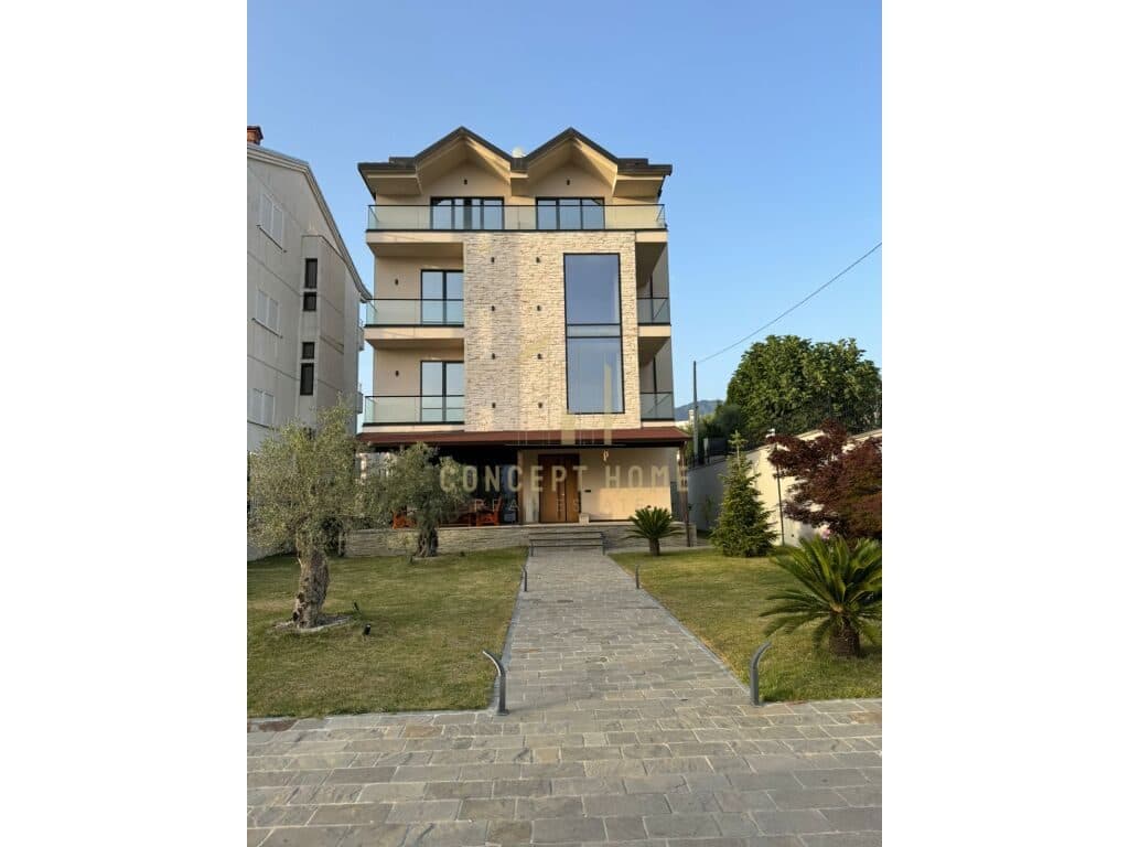 Vilë 4-katëshe me qira në Farkë, Tiranë - 3000€ | 400 m²