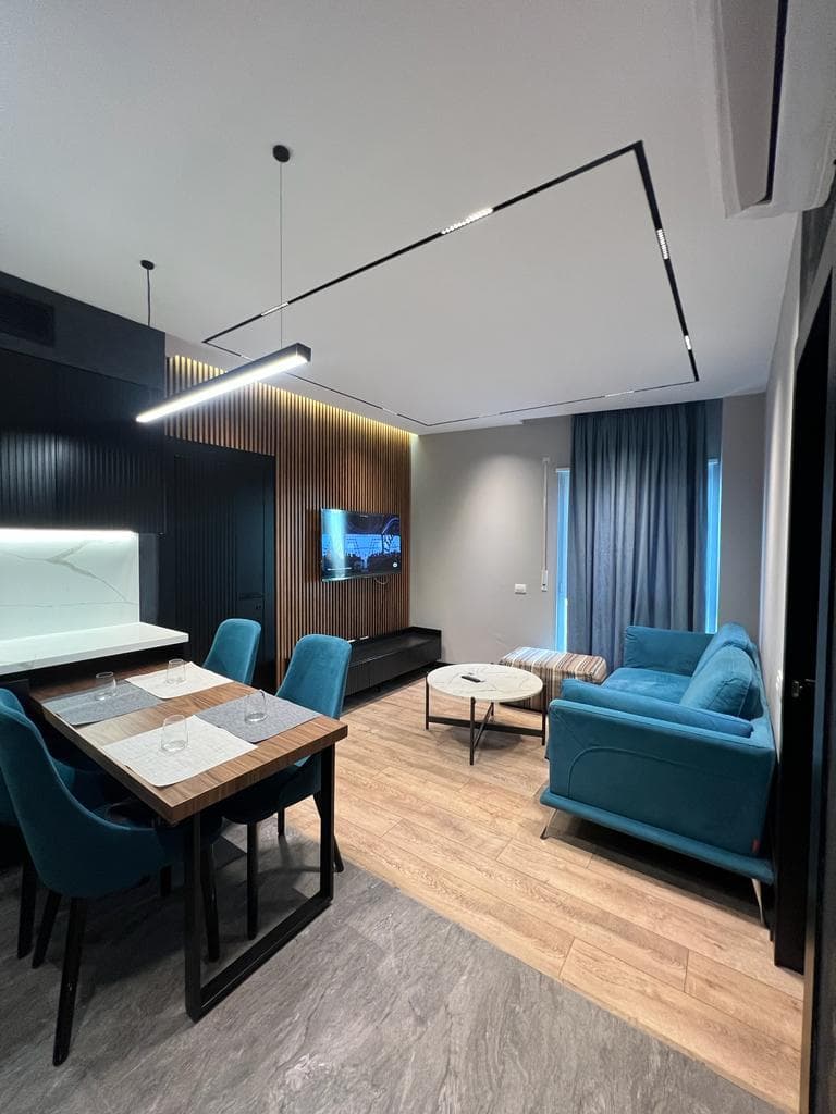 Apartament 2+1 Me Qira në Rruga Barrikadave, Tiranë - 1300€ | 70 m²