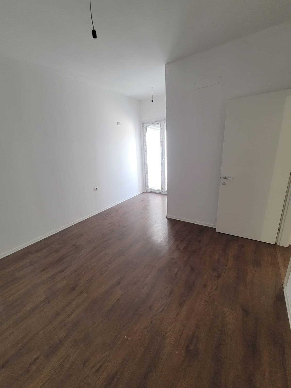 Shitet apartament 2+1 Rruga e Barikadave / 217.350 Euro 2