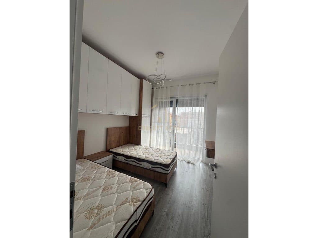 Shitet Apartament 2+1+2 tek Amerikan 3 4