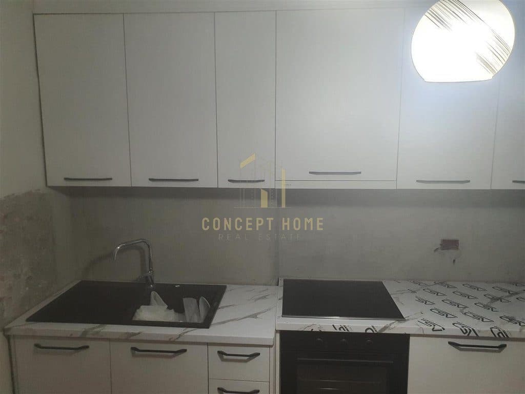 Jepet me qera apartament 2+1 te sheshi Willson/Cmimi: 750 Euro