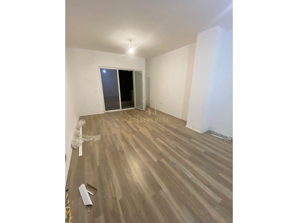 Shitet apartament 1+1 ne Laprak 2