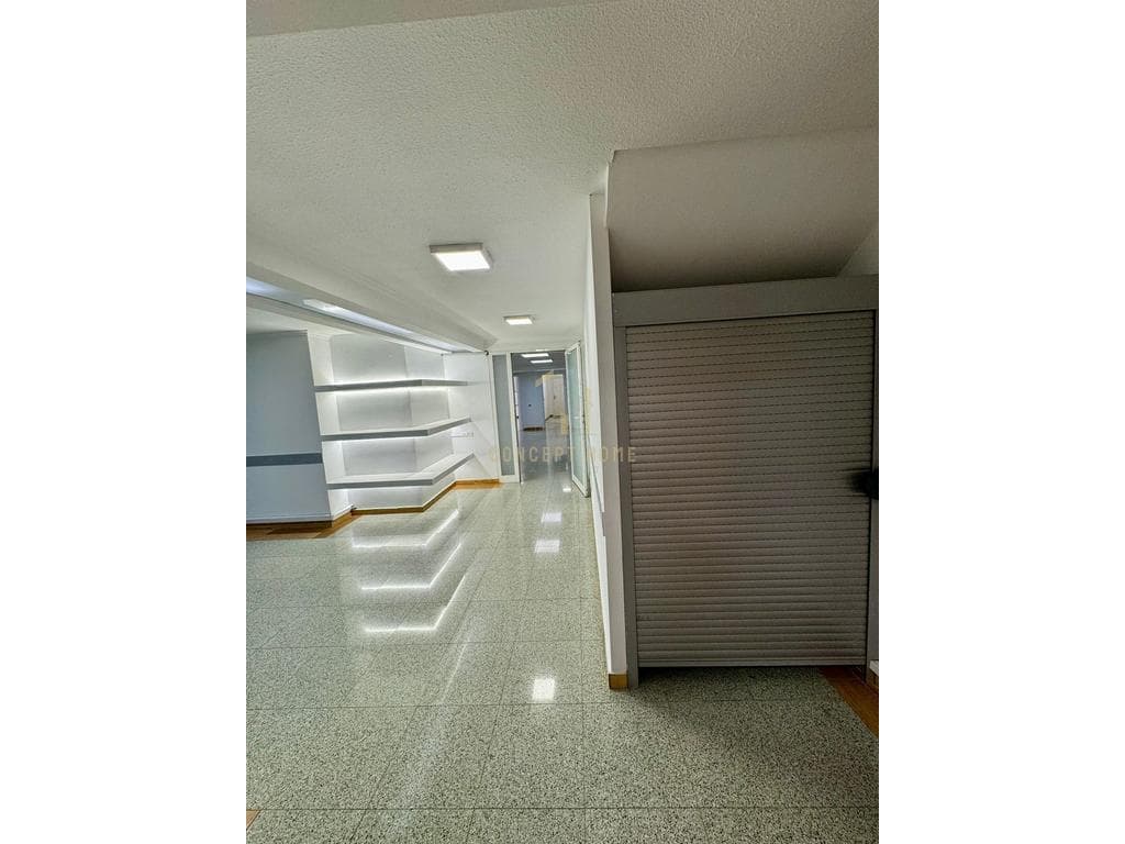 Jepet me qera Ambient tek Rruga e Kavajes 3