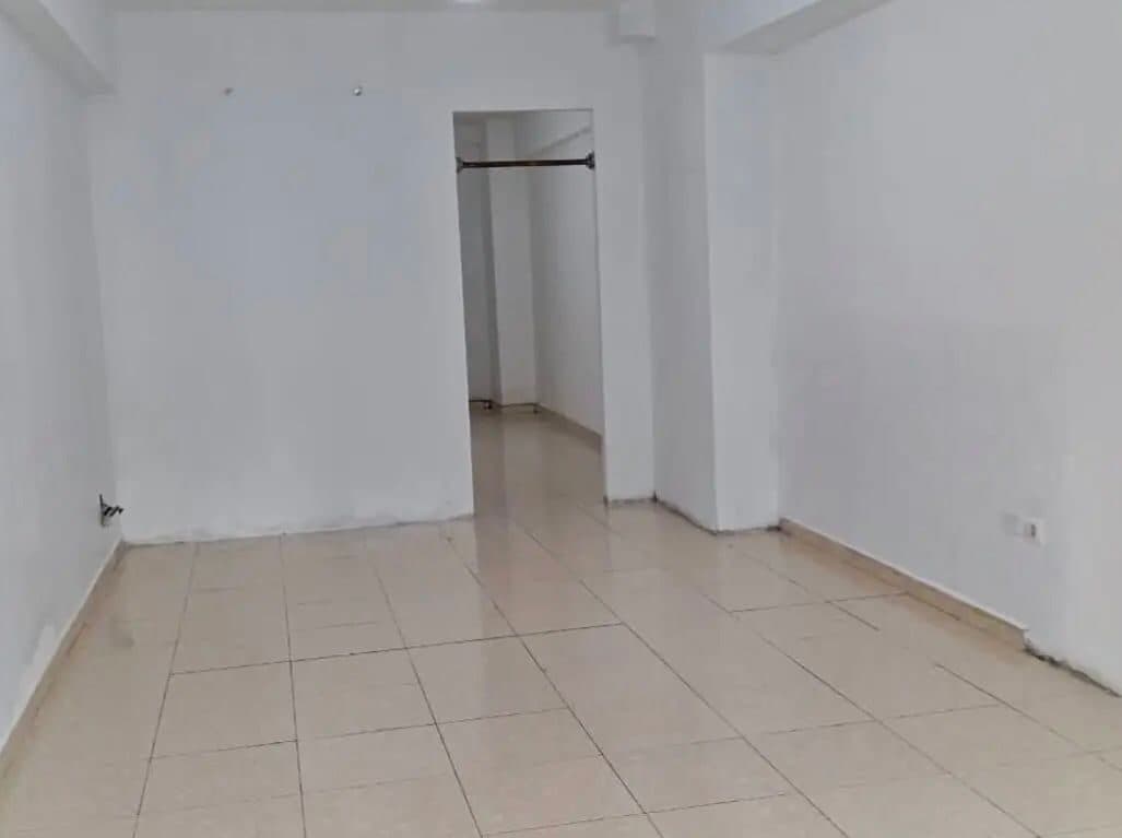 Jepet me qera dyqan tek Nesharkau. Siperfaqe:55m2 Organizohet: Dyqani ndodhet buze rruges kryesore pa vajtur tek Nesharaku. Vendndodhja: Bulevardi Gjergj Fishta Cmimi: 80.000 Leke/muaj