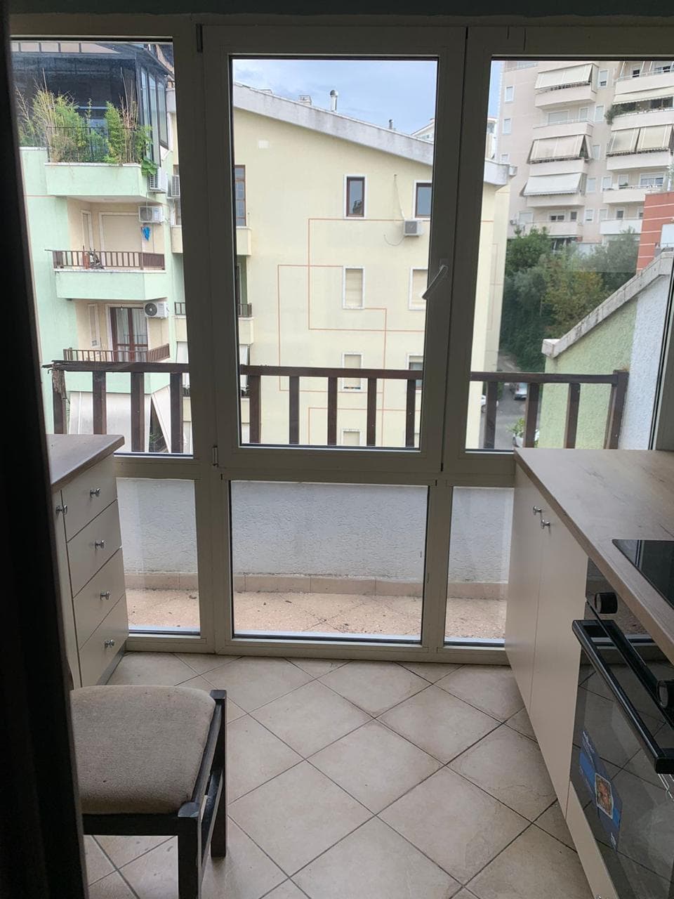 Jepet me qera Apartmaent 2+1 Papafingo , Kopshti Botanik 3