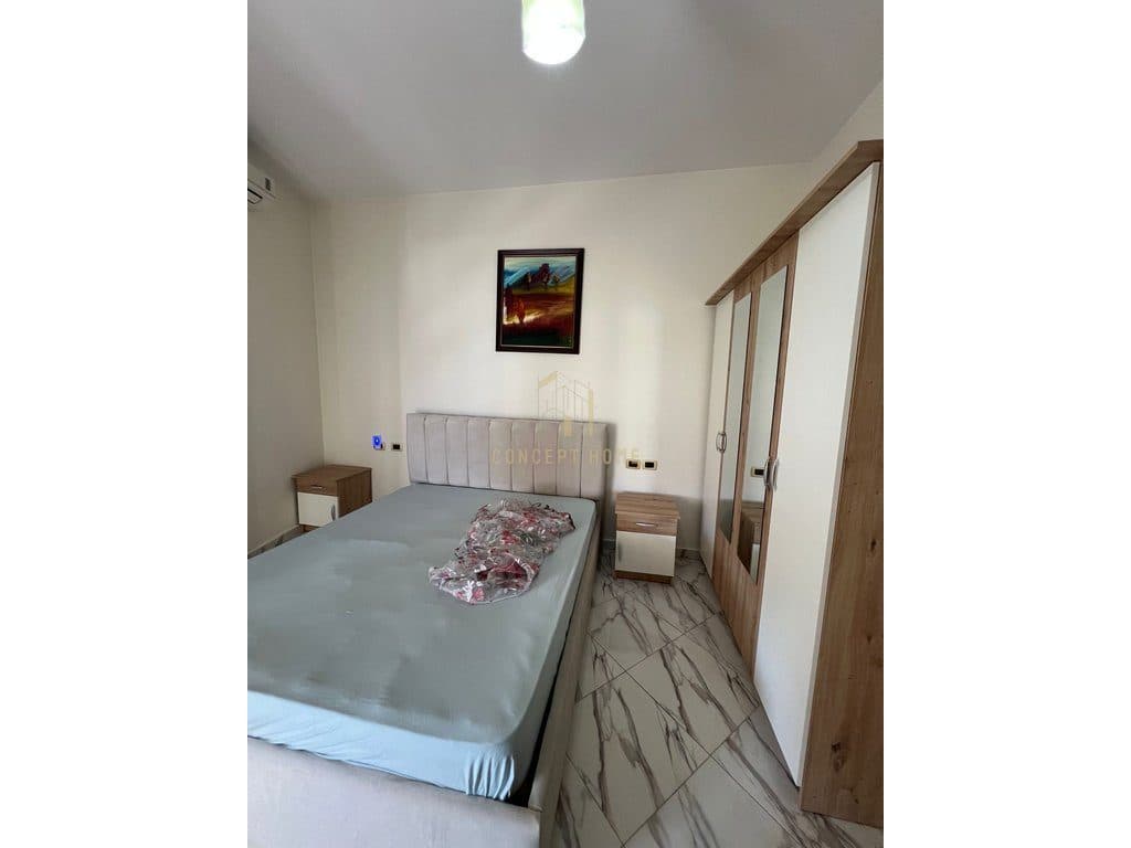 Shitet apartament 2+1+ Parkim ne Astir. 3