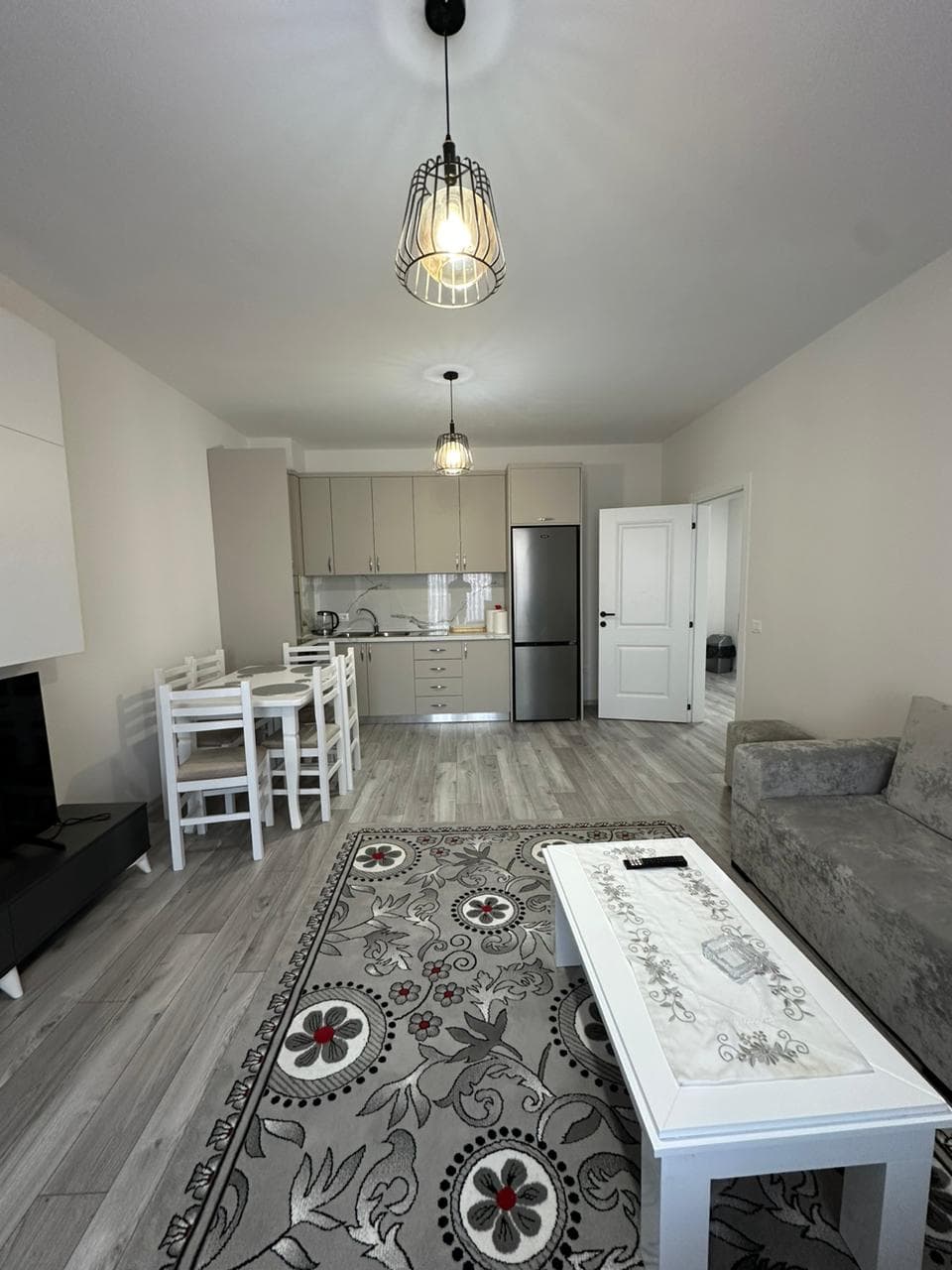 Apartament 2+1+2 Me Qira në Kamëz - 500€ | 117 m² 3