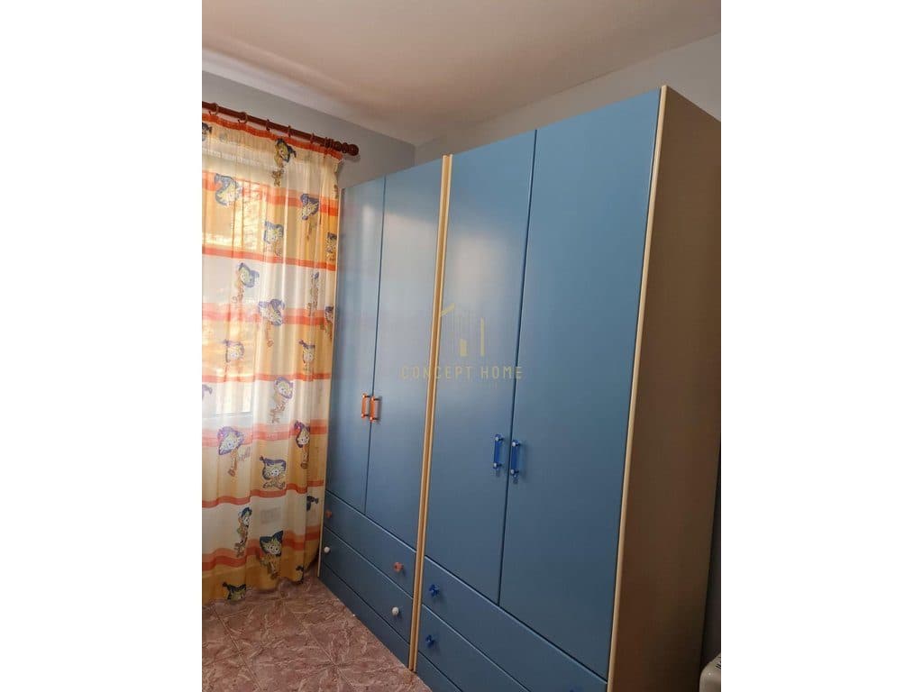 Jepet me qera Apartament 3+1 tek Garda 2