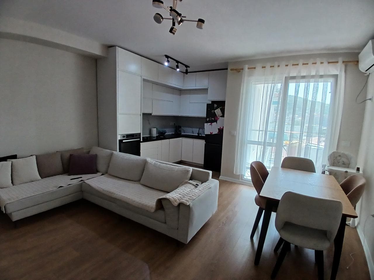 Shitet apartament 2+1 ne Selite.