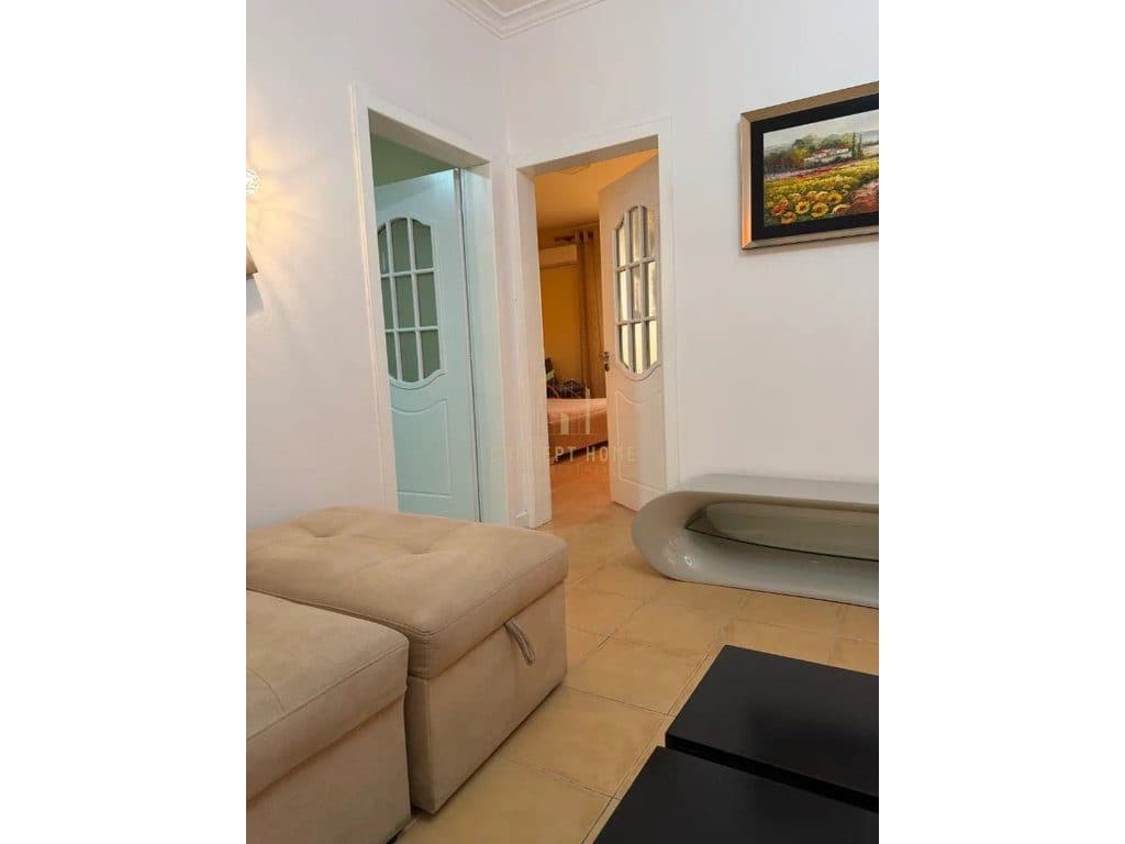 Jepet me qera apartament 2+1+D tek Komuna Parisit