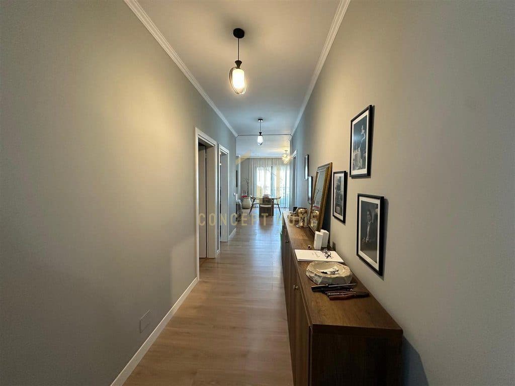 Jepet me qera apartament 2+1+2 tek Rruga e Durresit 4