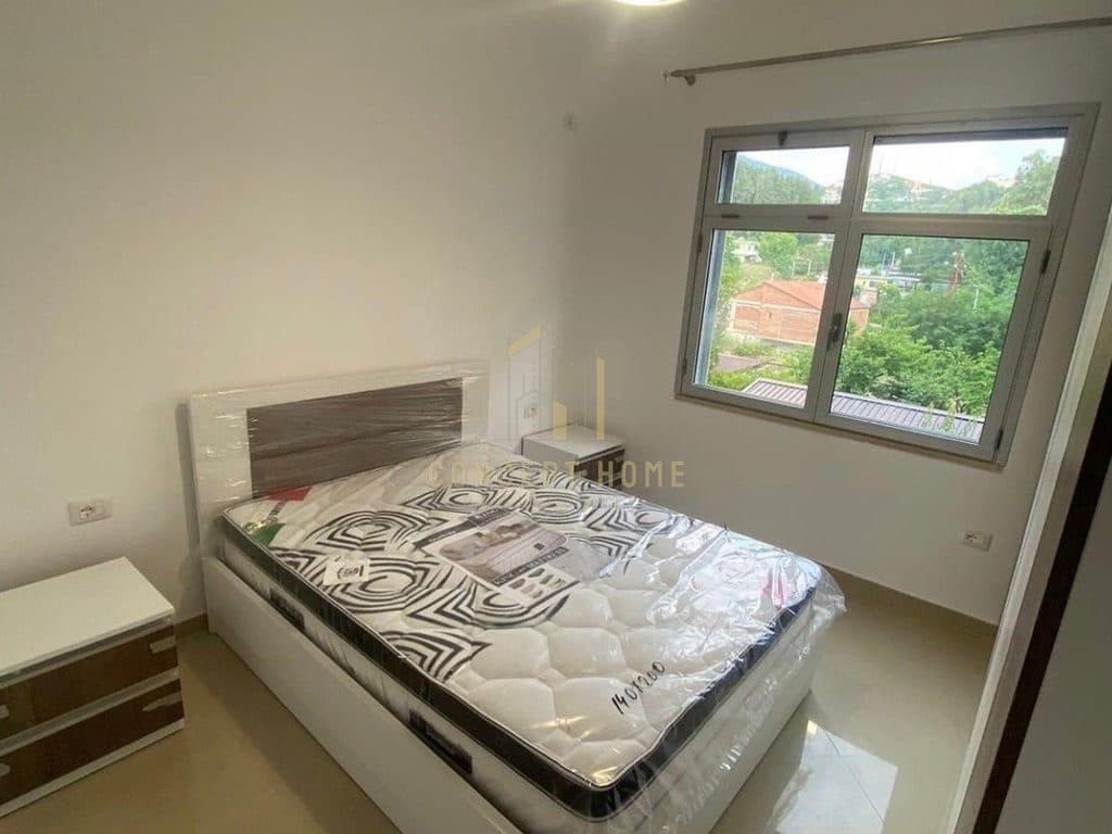 Jepet me qera apartament 2+1 ne Shkoze 3