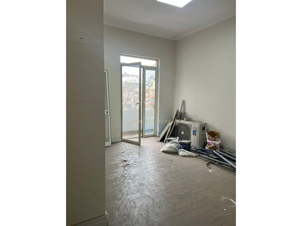 Zyrë 2+1 Me Qira në Bllok, Tiranë - 1000€ | 95 m² 3