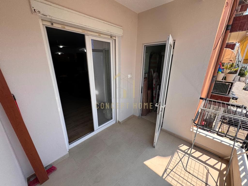 Jepet Apartament me qera 2+1+2 tek Komuna e Parisit 2