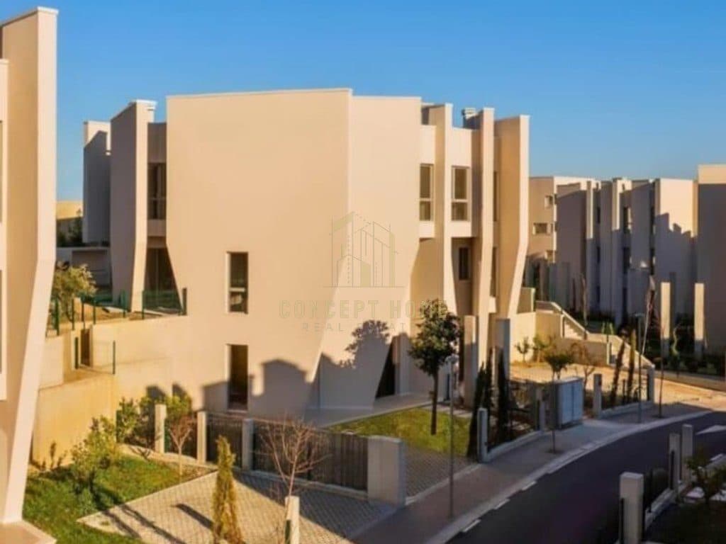 Vilë Me Qira tek Liqeni i Thatë, Green Valley Tiranë - 5000€ | 470 m² 2