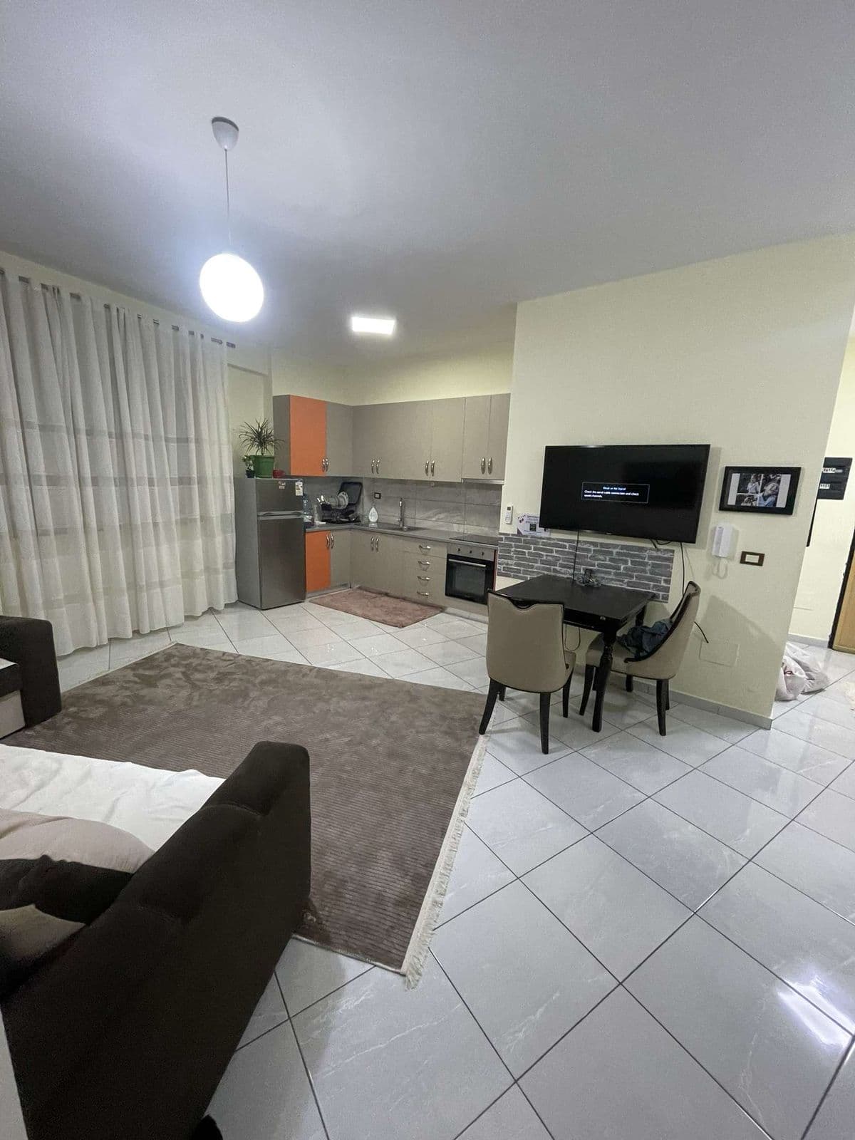 Shitet apartament 2+1 Elbasan