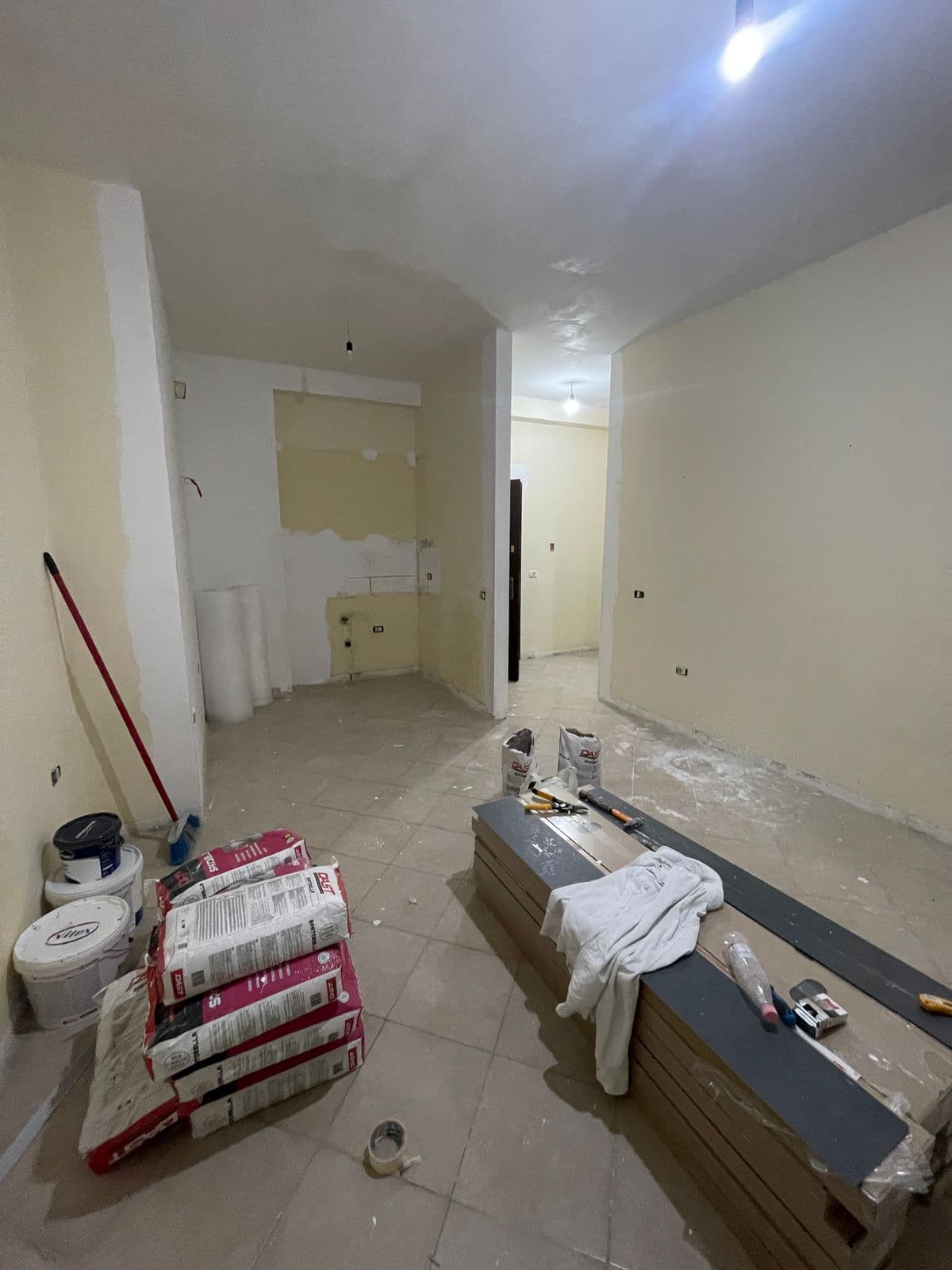 Shitet apartament 1+1 Yzberisht 2