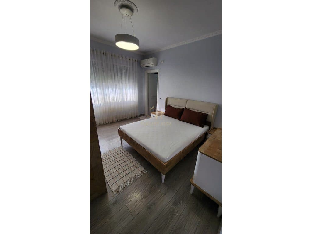 Apartament 3+1+2 Me Qira në Liqeni i Thatë, Tirana - 1500€ | 130 m² 4