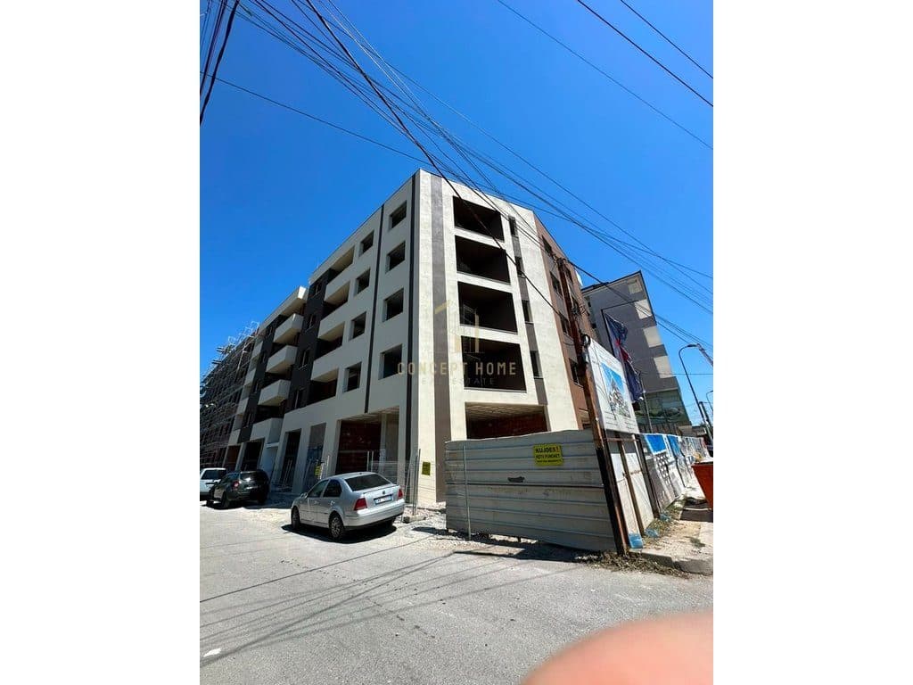 Shitet apartament 2+1 ne