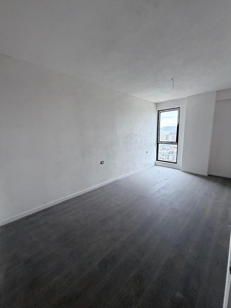Shitet apartament 3+1 tek Ish Fusha Aviacionit "Turdiu" 3