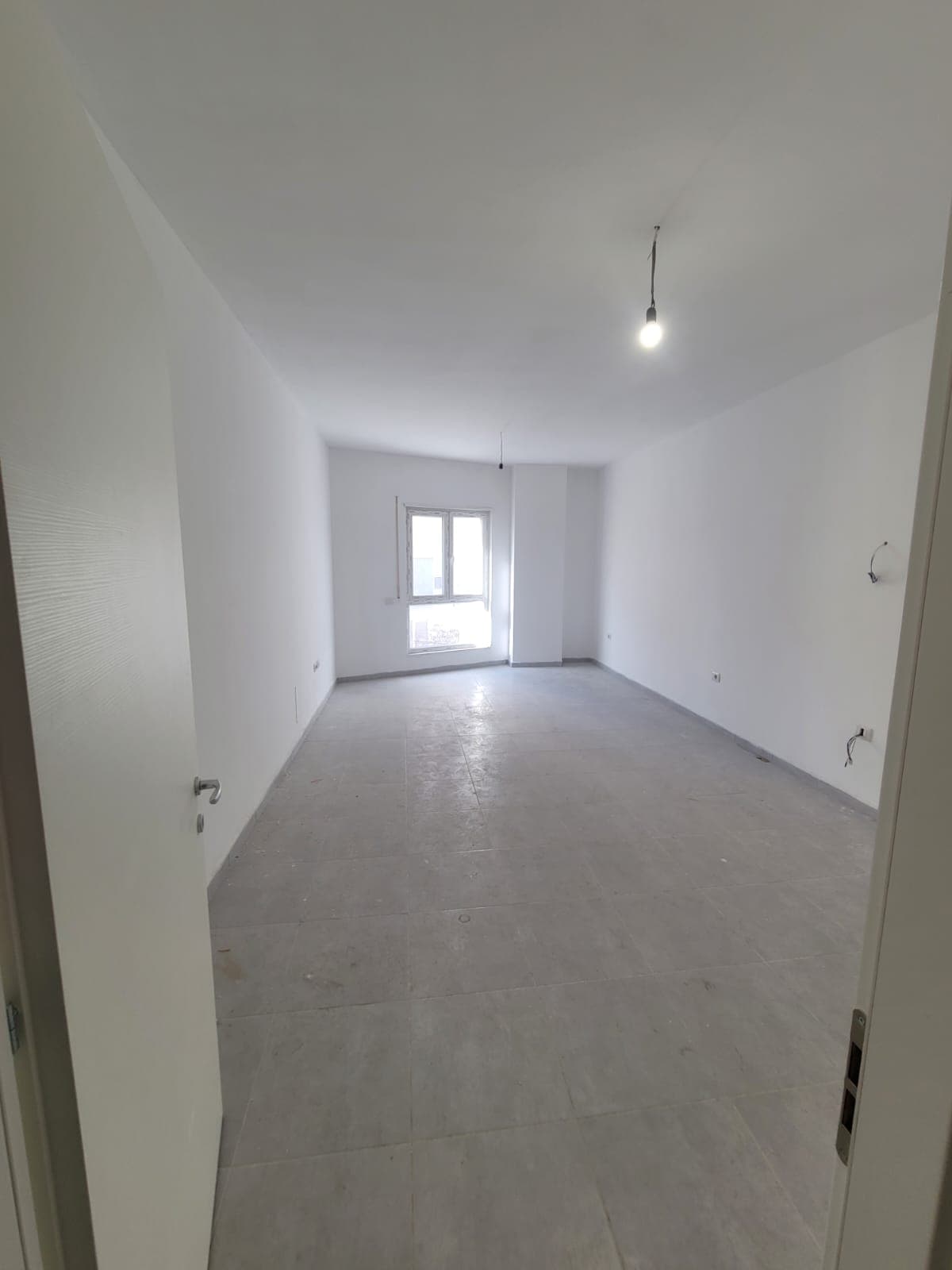 Shitet apartament 2+1 Rruga e Barikadave / 209.530 Euro 2
