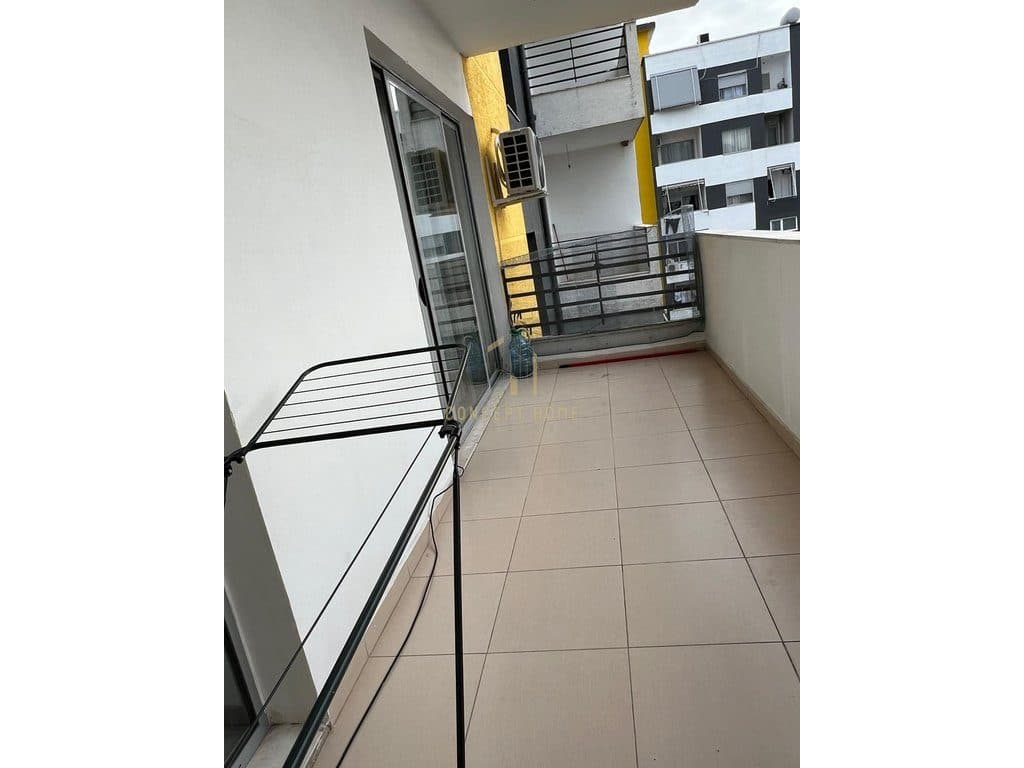 Shitet apartament 2+1 ne Kamez 4