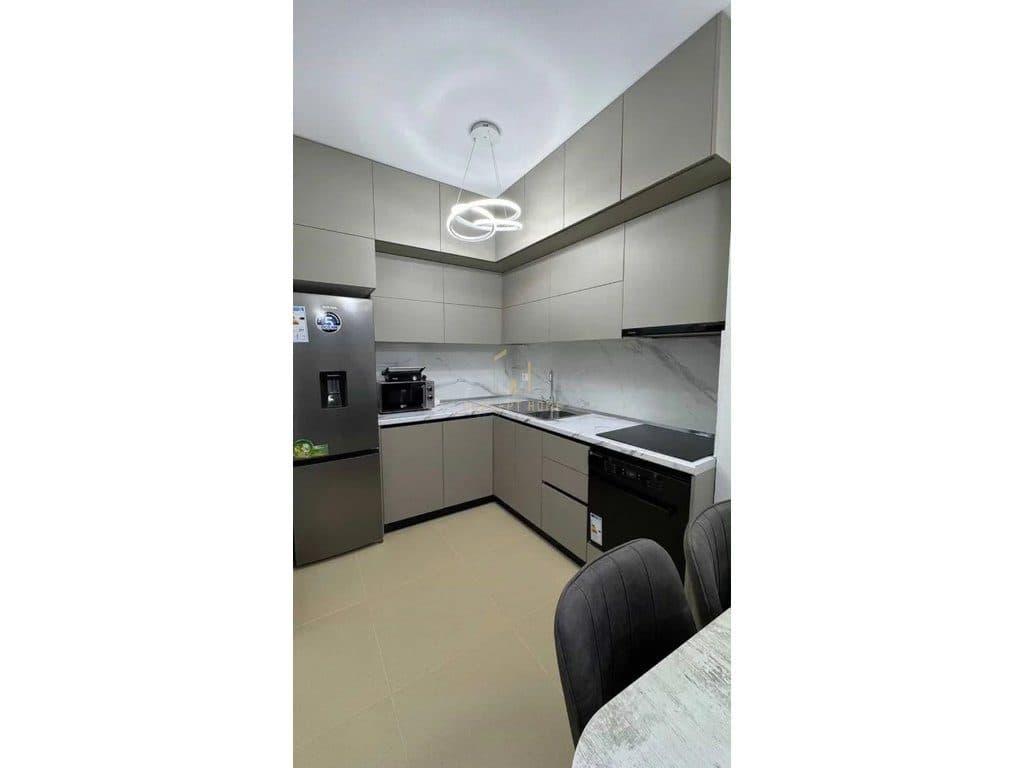Jepet me qera apartament 2+1 tek ish Parku 2