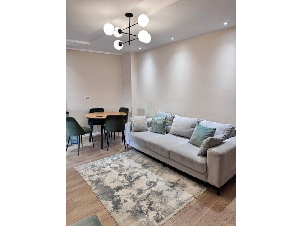 Shitet apartament 1+1 tek Kodra e Diellit