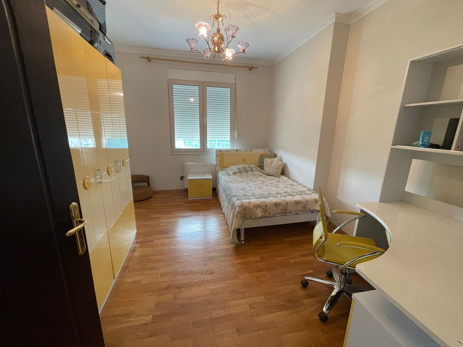 Apartament 4+2 me qira në Myslym Shyri, Tiranë - 2200€ | 300 m² 4