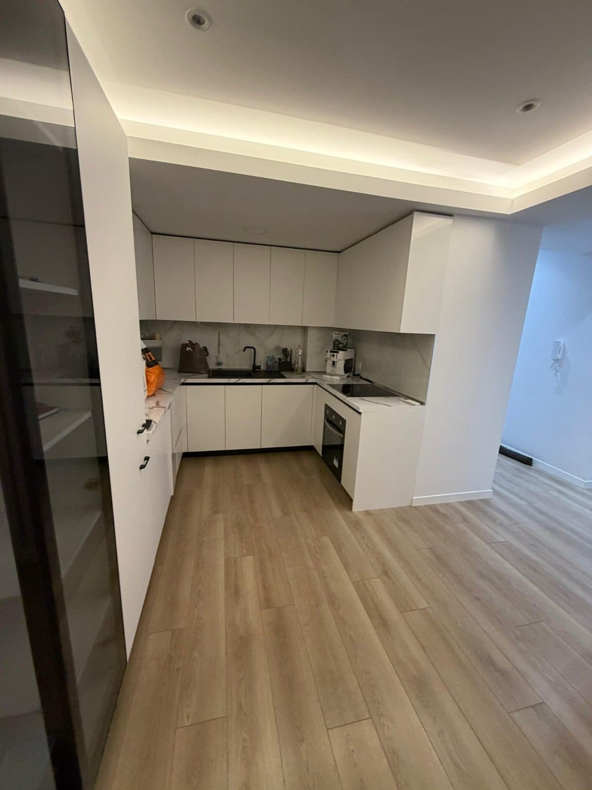 Jepet me qera Apartamenti 2+1 tek Kodra e Diellit 2 3