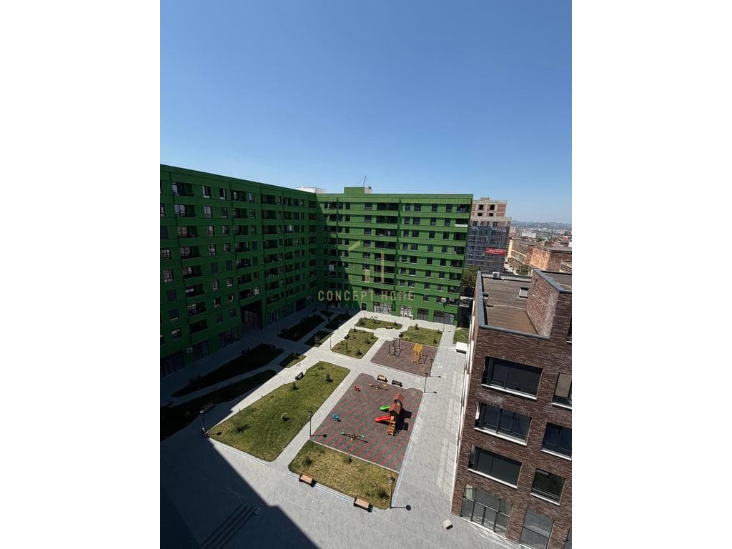 Jepet me qera Apartament 3+1+2 ne 5 Maj 3