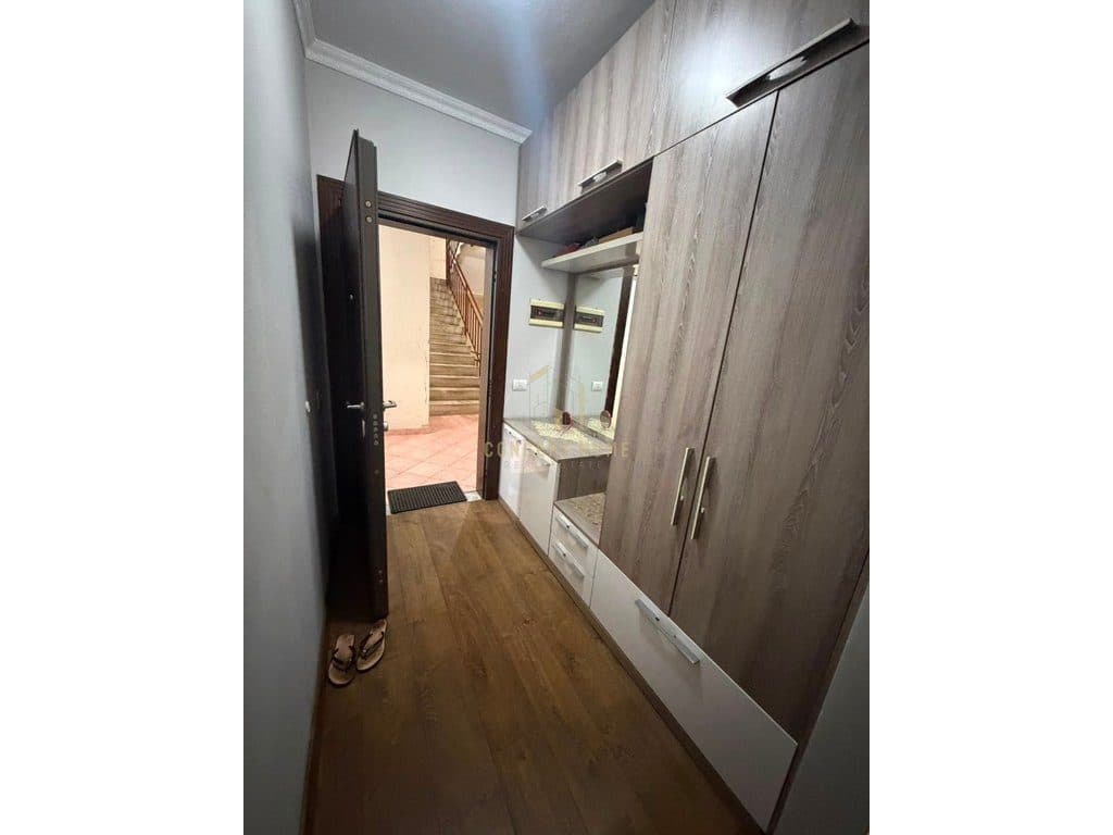 55,000 leke Jepet me qera apartament 2+1 ne Yzberisht Yzberisht/Selite/Kombinat, Tirana
