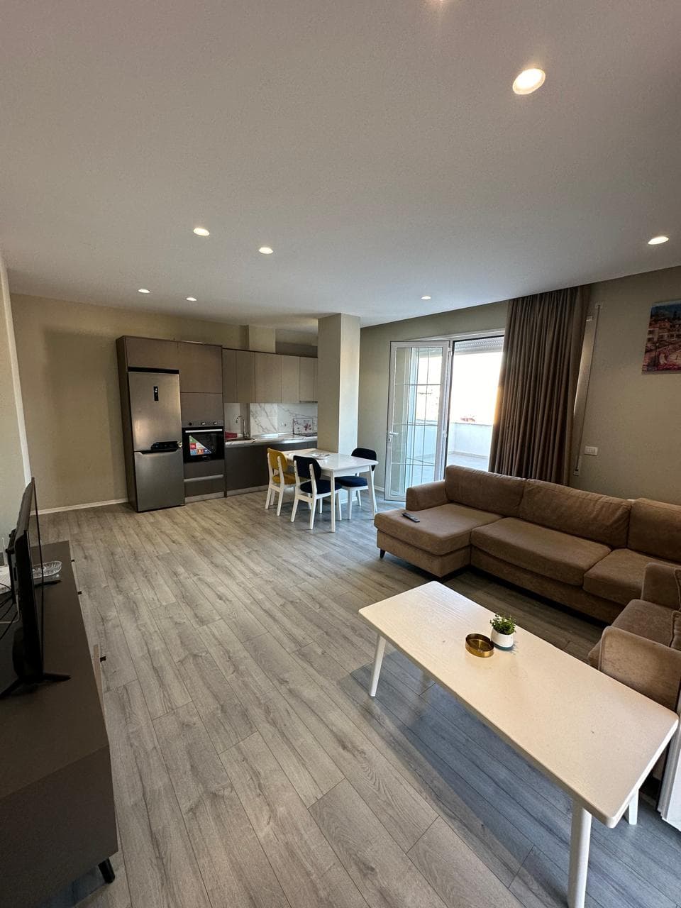 Apartament 2+1 me Qira në Kamëz - 600€ | 105 m² 2