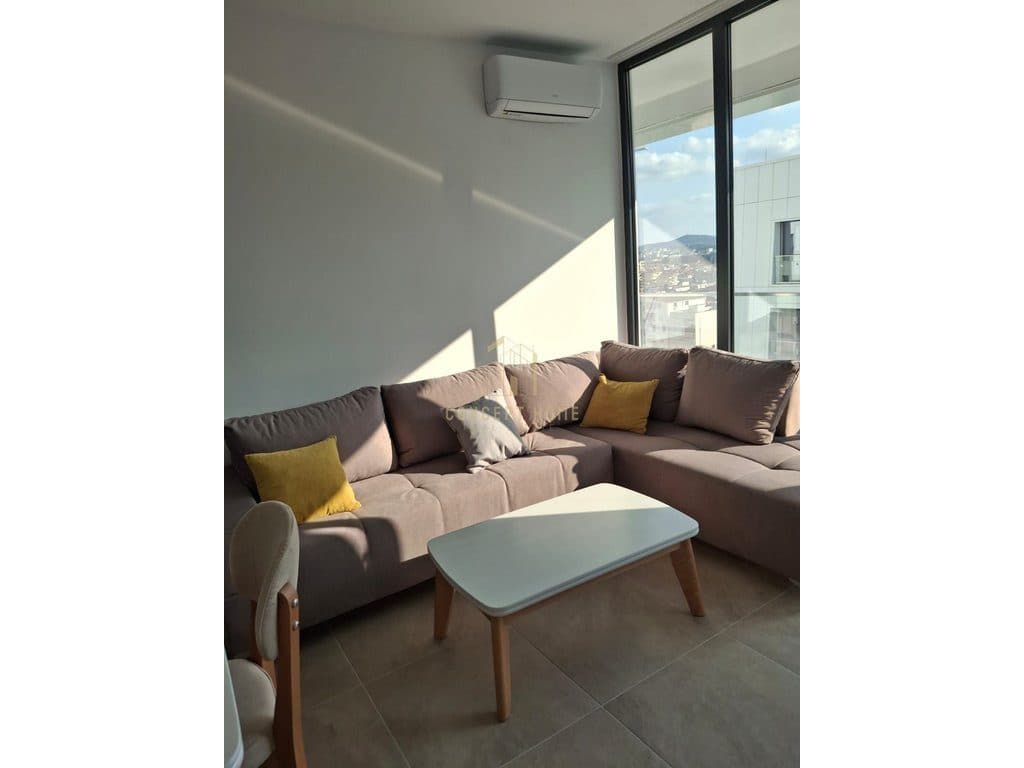 Apartament me qera 2+1 ne Porcelan