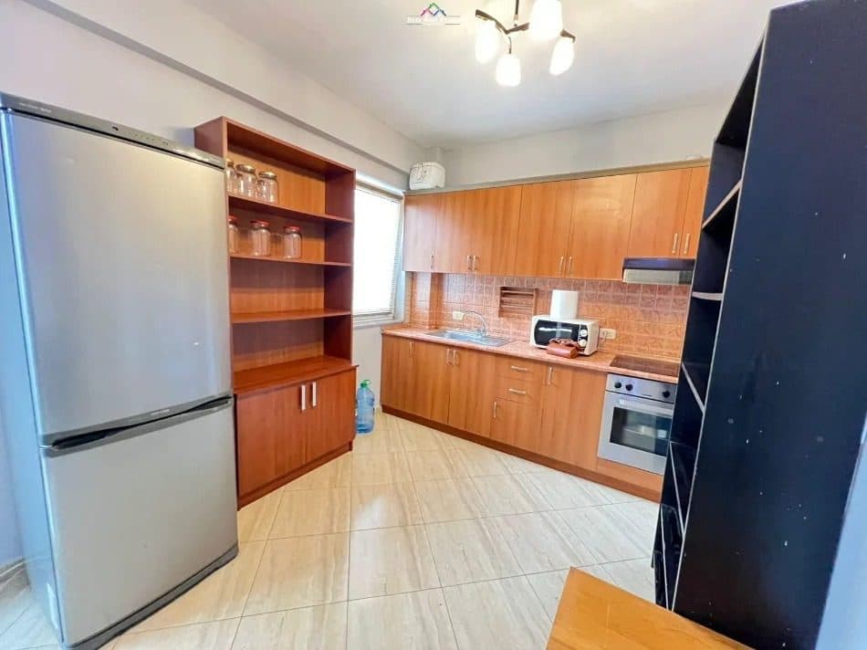 Jepet me qera Apartamenti 1+1 te Jordan Misja/ Cmimi: 52.000Leke/ muaj