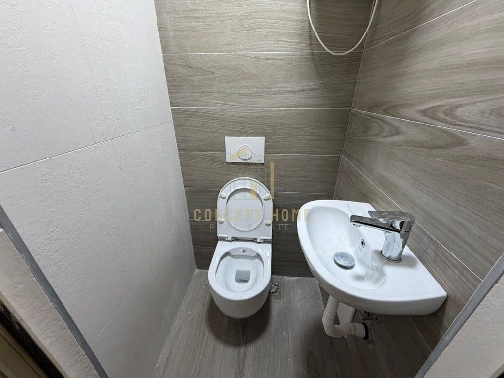Jepet me qera Dyqan tek Sheshi Willson, Tiranë - 40.000 leke/muaji | 20 m² 3