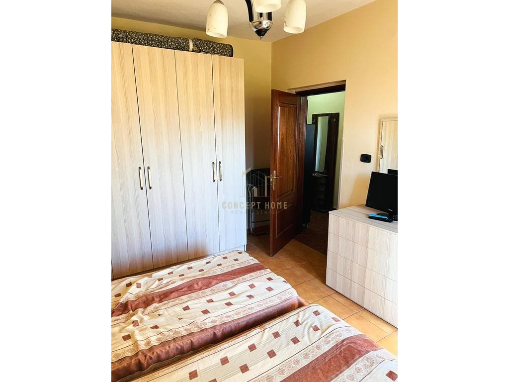 Jepet me qera apartament 2+1+2 Tek Xhamlliku 2