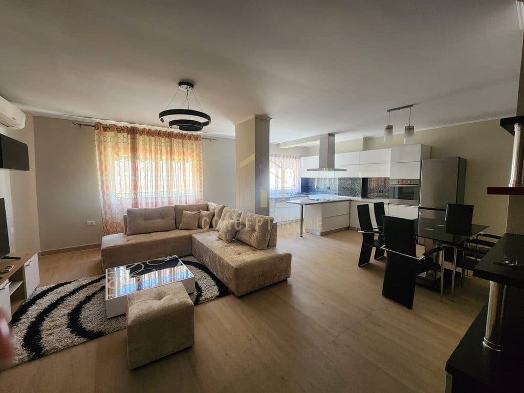 Jepet me qera apartament 2+1 tek 2