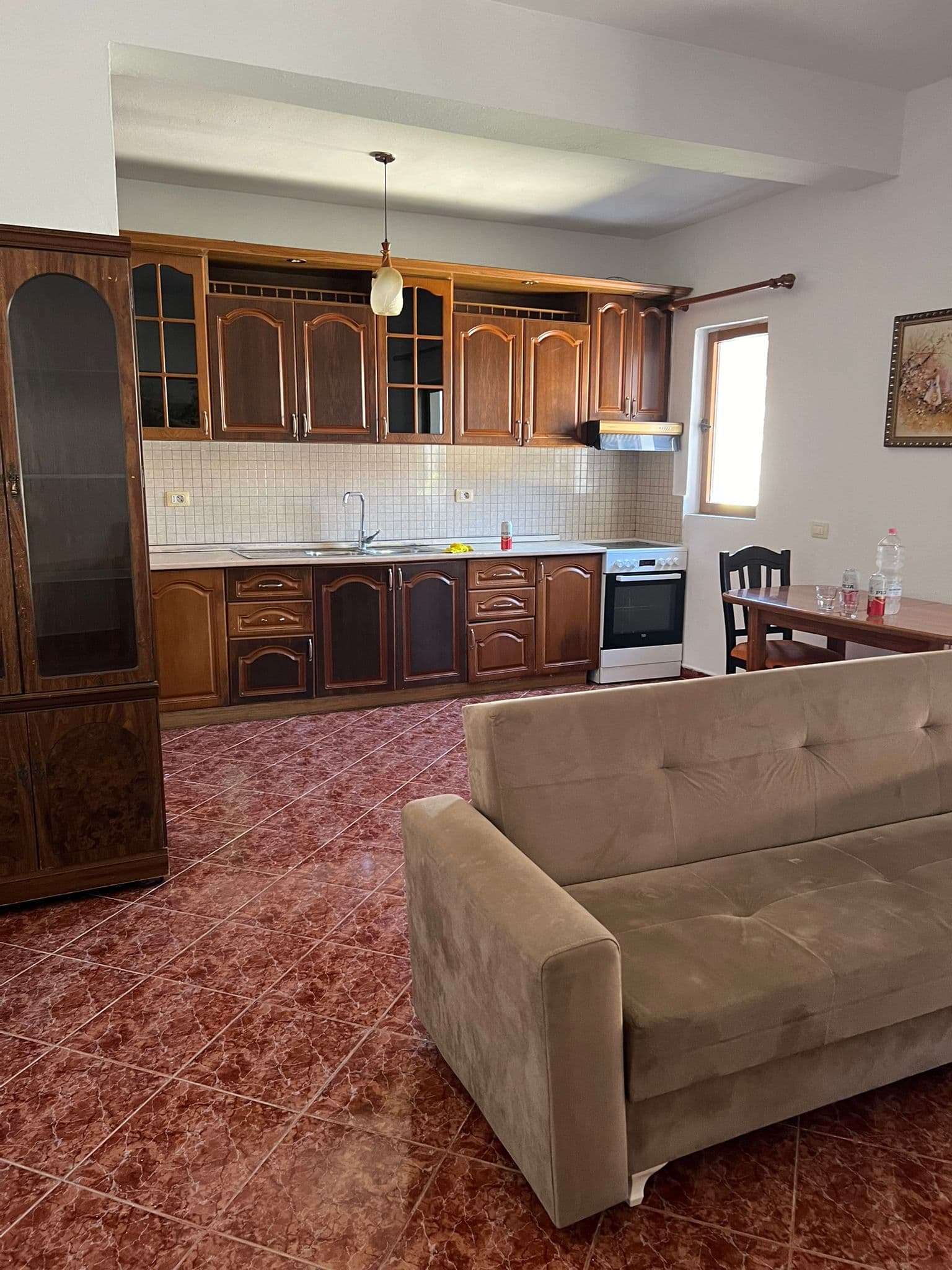 Shtepi 1+1 me Qira në Ali Demi, Tiranë - 300€ | 85 m²